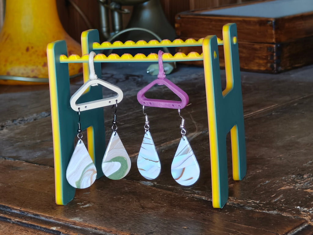 Présentoir à boucles d'oreilles — Lettre personnalisable